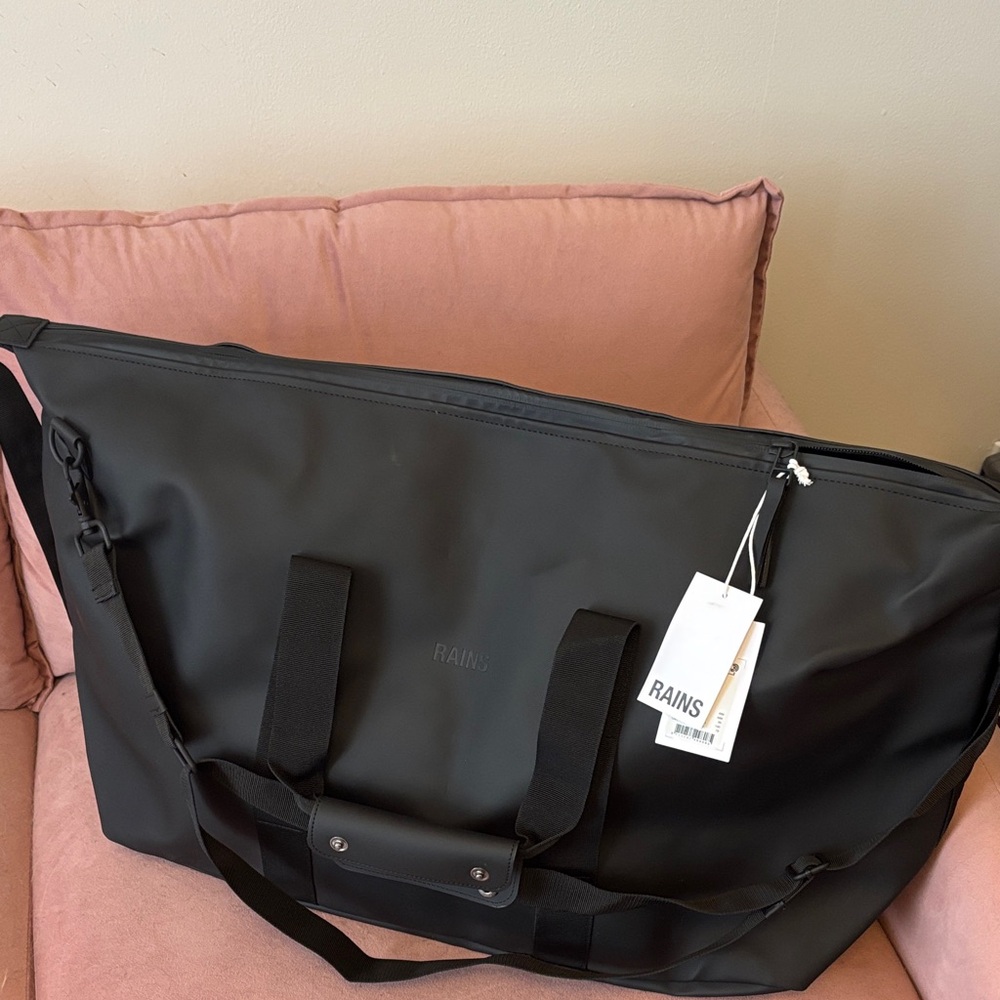 RAINS Hilo Weekend Bag Duffel
